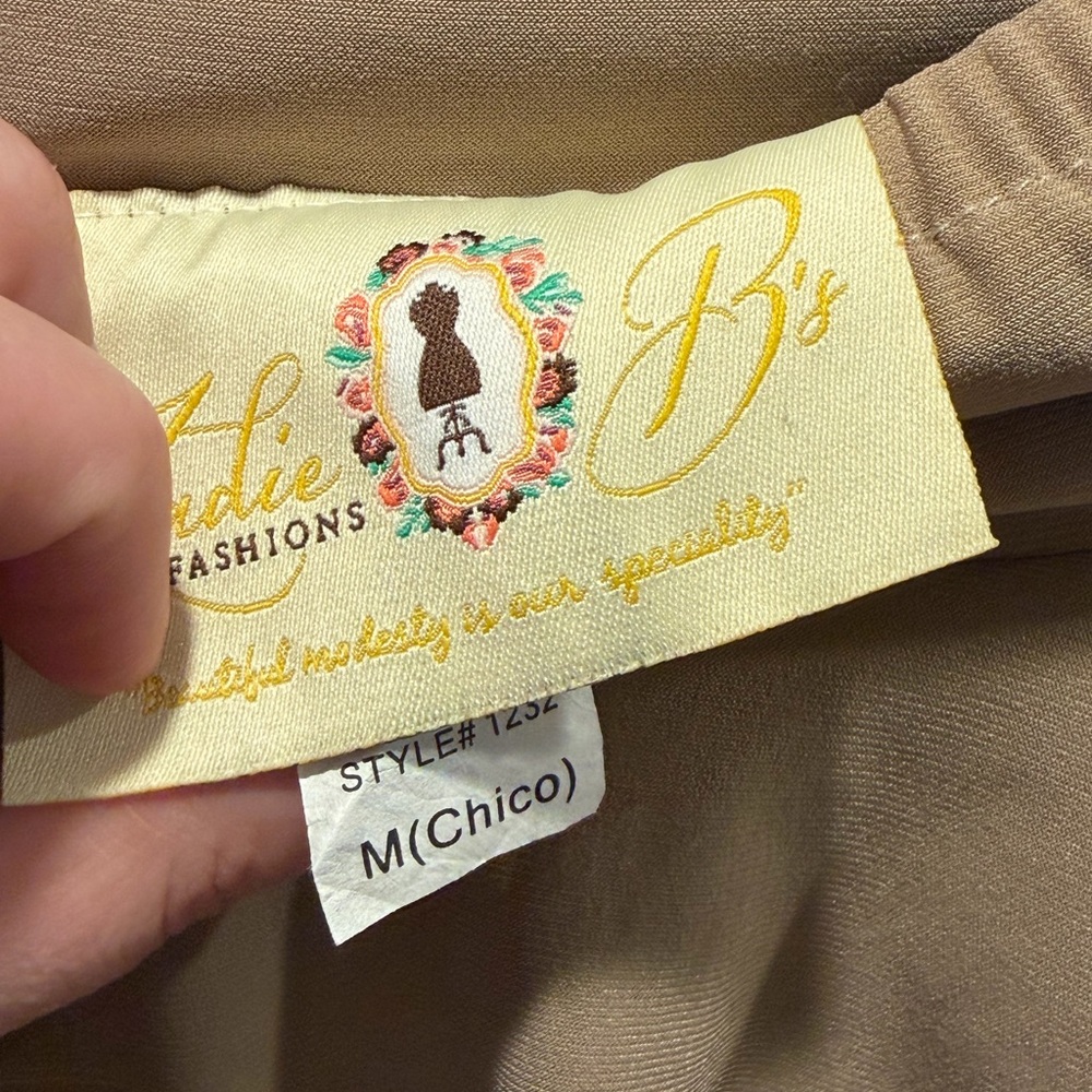 Elegant Tan Tiered Skirt - Picture 2 of 2